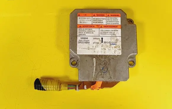 Suzuki Swift I Airbag control unit/module 3891062J12