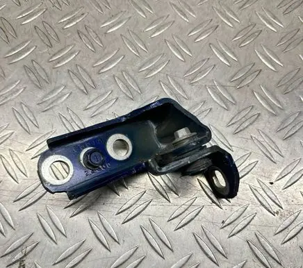 Ford Fusion II Front door upper hinge P001A