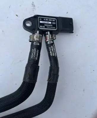Opel Combo D Exhaust gas pressure sensor 55241075 0281006287