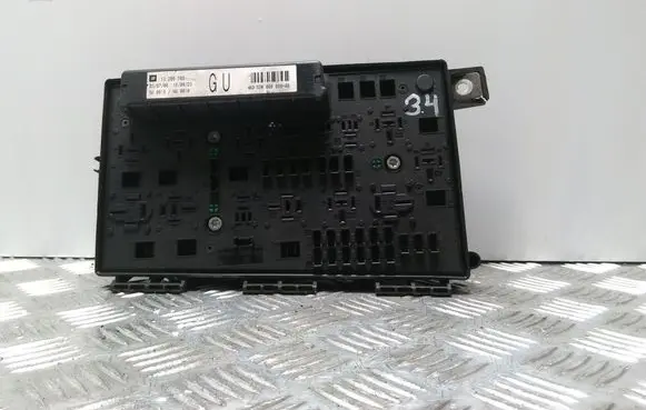Opel Astra H Fuse module 13206748 5DK00866848