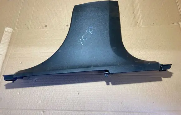 Volvo XC90 (B) pillar trim (bottom) 39829968