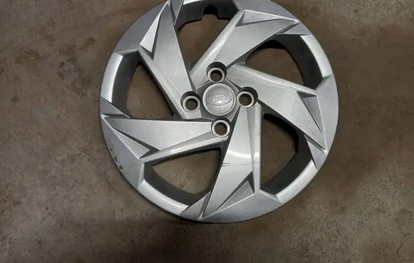 Hyundai i20 (BC3 BI3) R15 wheel hub/cap/trim 52910Q0100 52910Q0100CS