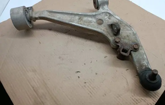Nissan X-Trail T30 Front control arm