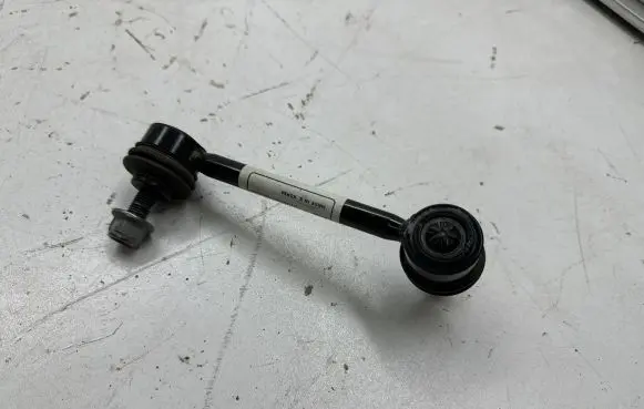 Tesla Model X Rear anti-roll bar/stabilizer link 104449600F ABD231700000000