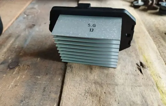 Honda Element Heater blower motor/fan resistor 0778000682