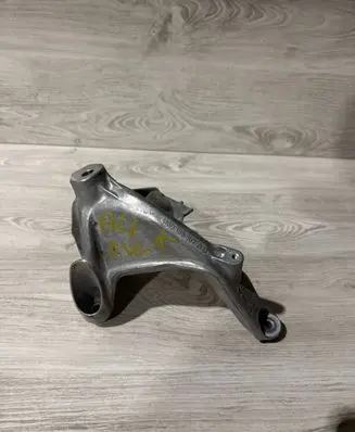 Audi A4 S4 B9 8W Engine mounting bracket 4m0199307