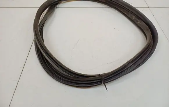 Citroen C5 Rubber seal rear door 