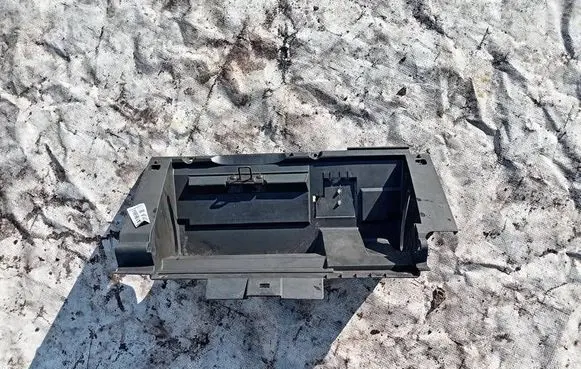 Nissan X-Trail T30 Glove box 68520EQ400 68520EQ410
