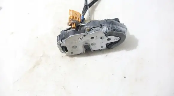 Chevrolet Cruze Front door lock
