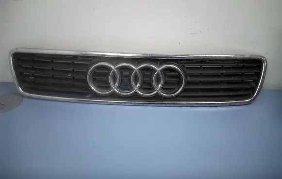 Audi A4 S4 B5 8D Front grill 8D0853651J