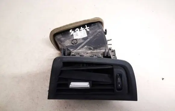 BMW 5 GT F07 Dash center air vent grill F5916688809 16828110