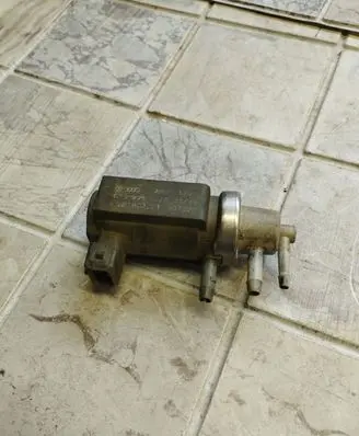Audi A6 S6 C5 4B Turbo solenoid valve 059906627A