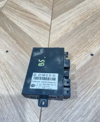 Mercedes-Benz E W211 Tow bar trailer control unit/module 2115455132 5DS00849301