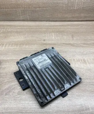 Renault Megane II Engine control unit/module ECU 8200399038 8200619409