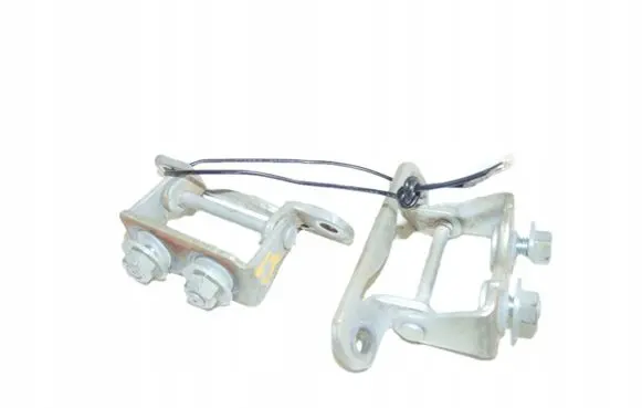 Subaru Forester SH Tailgate/trunk/boot hinge