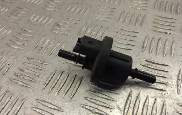 Renault Captur Vacuum valve 8200660852