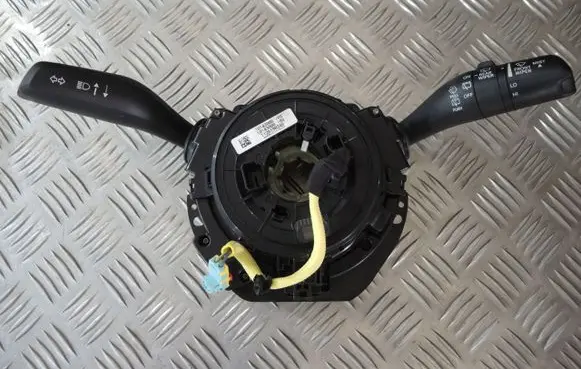 Jeep Wrangler Wiper turn signal indicator stalk/switch P68399813AE