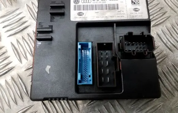 Audi A6 S6 C6 4F Light module LCM 4F0907289E