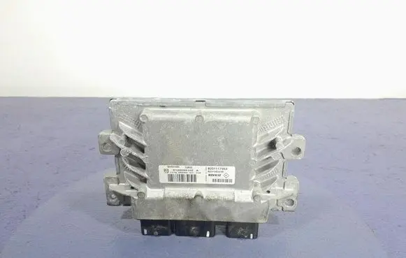 Renault Clio III Engine control unit/module ECU 8201117953
