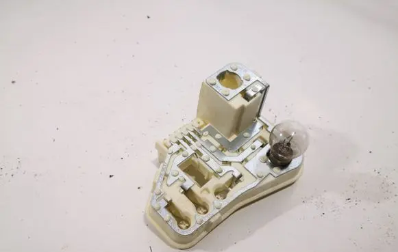 BMW 3 E90 E91 Tail light bulb cover holder 7211213