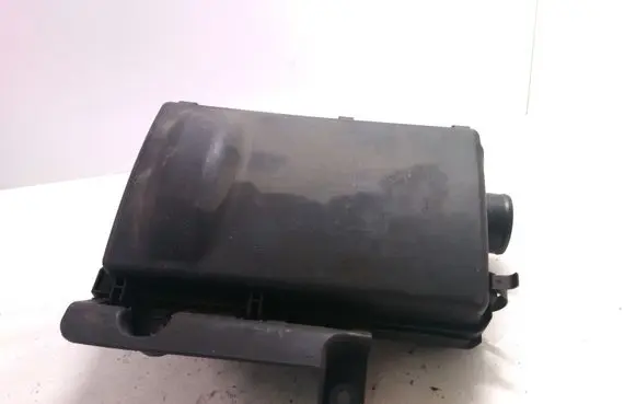 Toyota Prius (XW20) Air filter box 1001406970