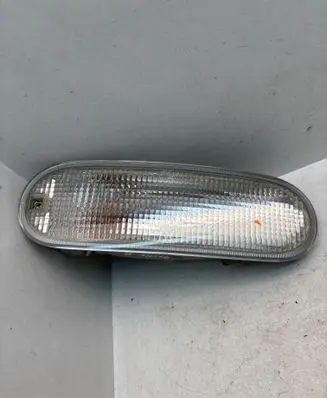 Volkswagen New Beetle Front indicator light USA2422CP