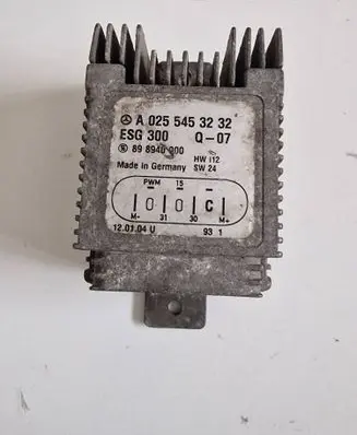 Mercedes-Benz A W168 Coolant fan relay A0255453232
