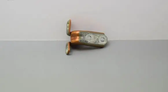 Opel Mokka Rear door lower hinge P17185