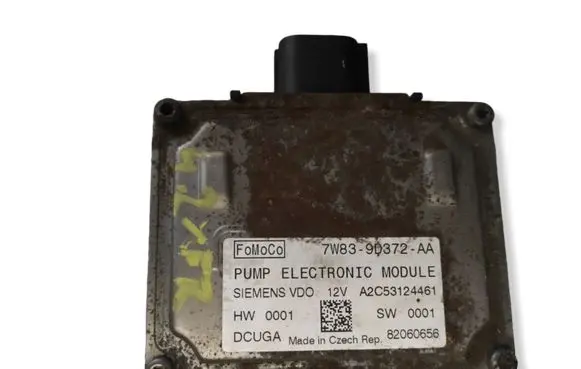Jaguar XF X250 Fuel pump relay 7W839D372AA A2C53124461 82060656