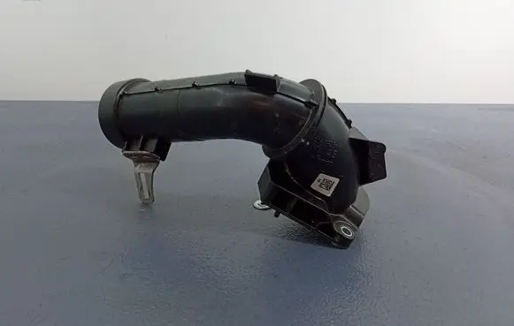 Intake resonator