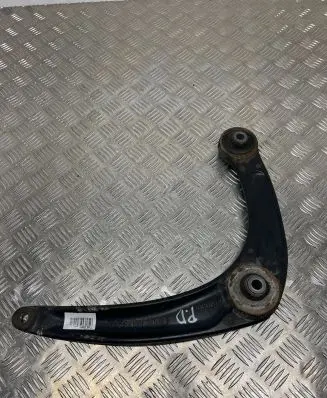Peugeot 3008 I Front lower control arm/wishbone 833547