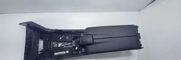 Mercedes-Benz E W212 Armrest A2126801550MERC3 A2126801852
