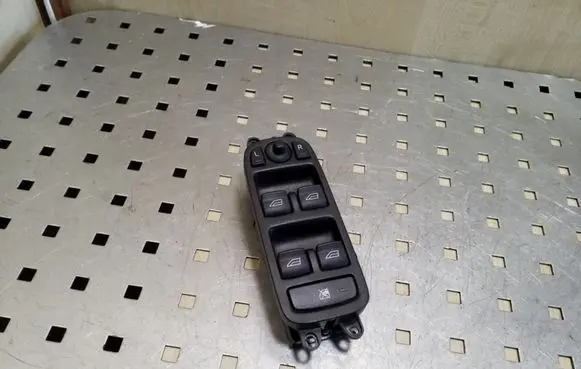 Volvo V50 Electric window control switch 30795081 03451700