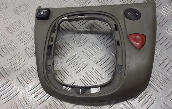Renault Scenic II - Grand scenic II Gear shifter surround trim plastic 8200231906