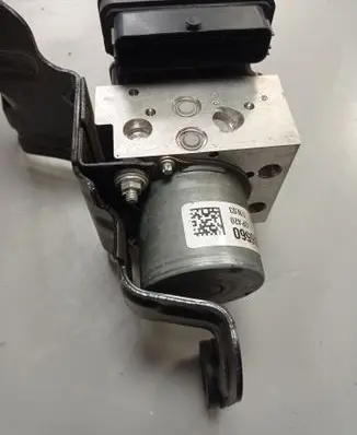 Chrysler Pacifica ABS Pump P68471122AD 68471122AD 68471122