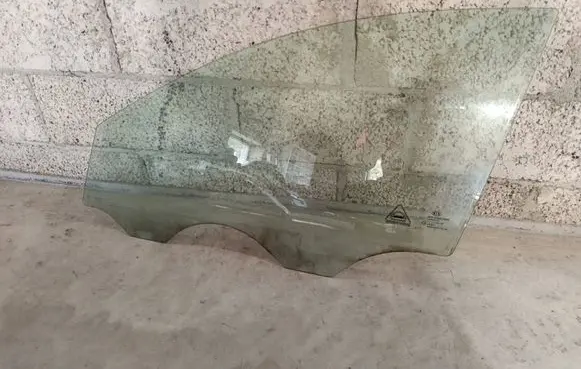 KIA Ceed Front door window glass four-door DOT618M351AS2 43R00351