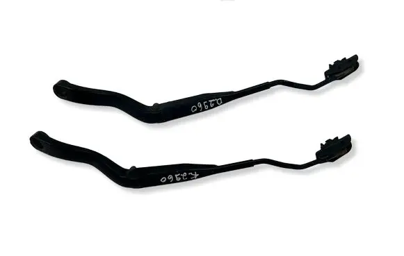 Dodge Nitro Front wiper blade arm 55157282AD 55157281AD