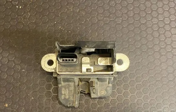 Volkswagen Golf Plus Tailgate/trunk/boot lock/catch/latch 5M0827505E 61015125029