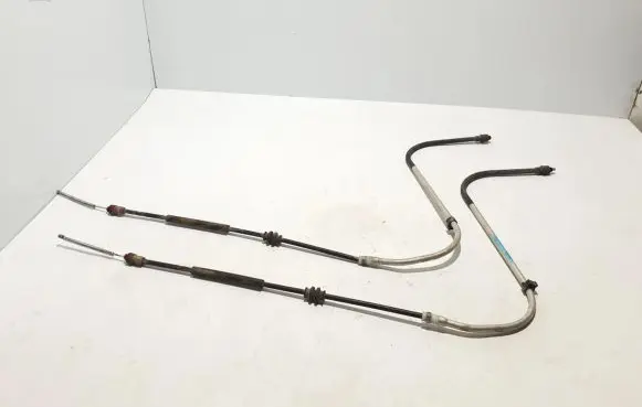 Handbrake/parking brake wiring cable