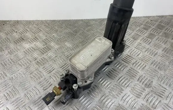 Dodge Durango Oil filter mounting bracket 6790424411A3