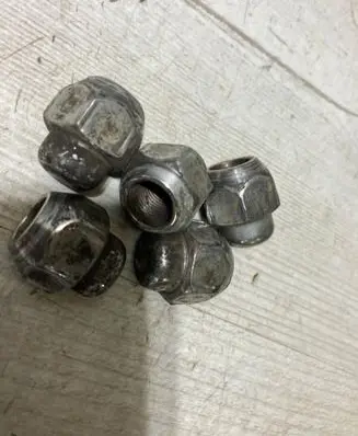 Nissan Juke I F15 Nuts/bolts 