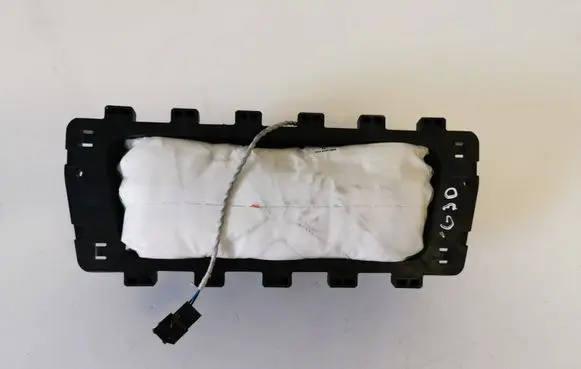 BMW 5 G30 G31 Passenger airbag 625445900