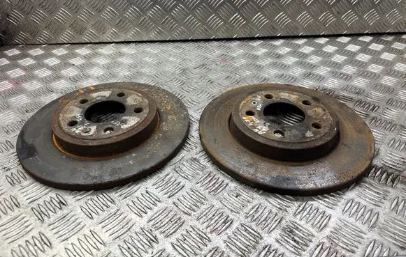 Audi A4 S4 B7 8E 8H Rear brake disc 