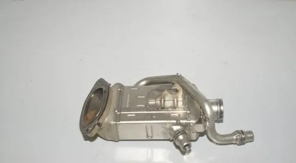 BMW 5 G30 G31 EGR valve cooler 8576128 11718576128