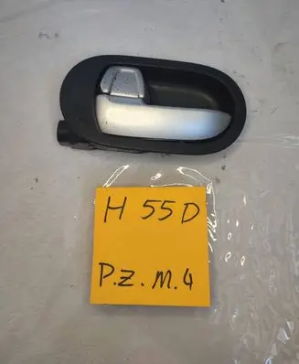 Mitsubishi Colt Front door interior handle 894646