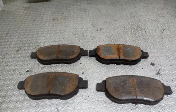 Peugeot 207 Brake pads (front) 