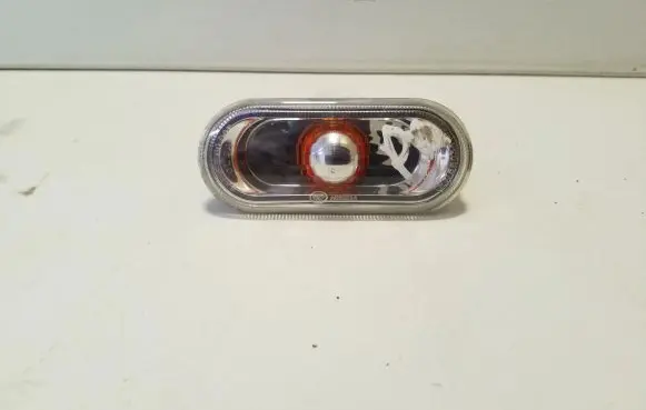 Volkswagen Amarok Front fender indicator light 7E0949117B
