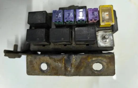 Chevrolet Captiva Fuse module