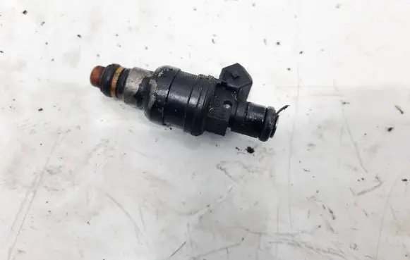 Fuel injector