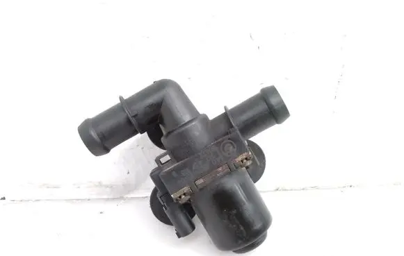 BMW X5 E70 Coolant heater control valve 6928495 64116928495